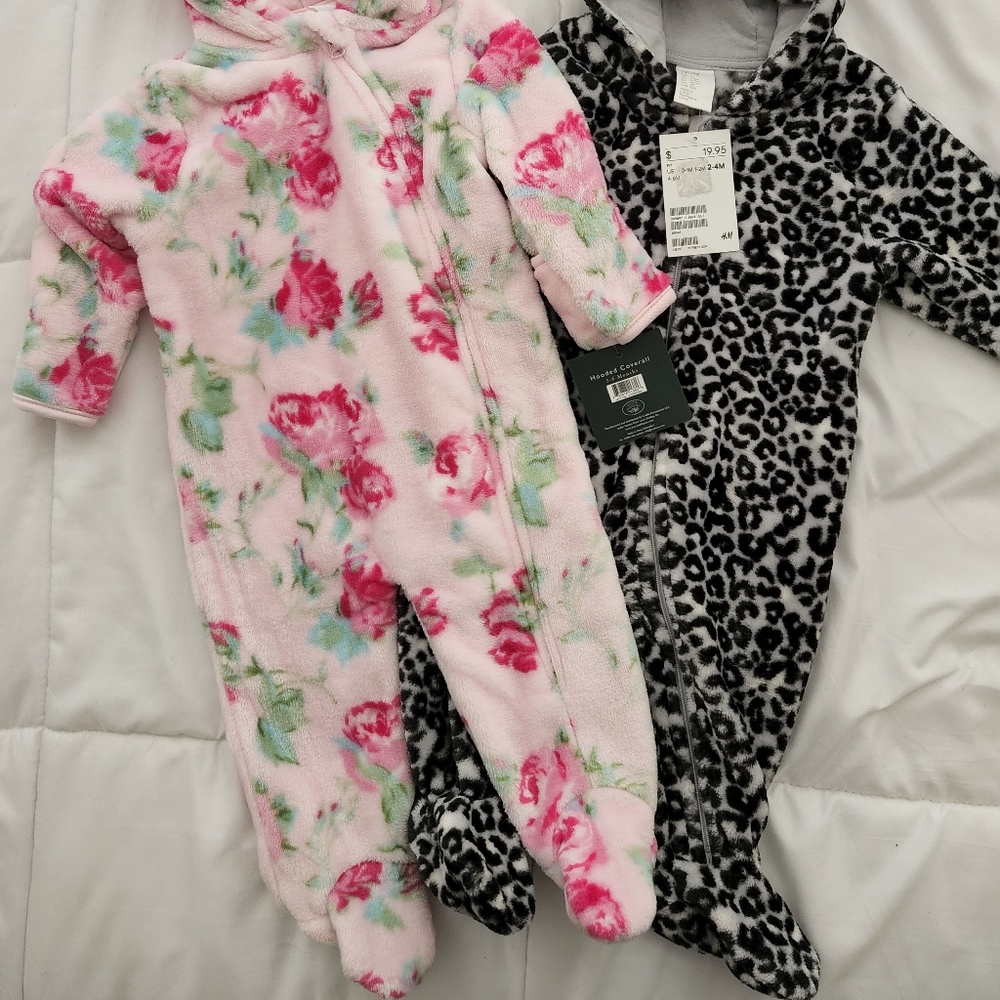 Baby suites, hooded, brand new